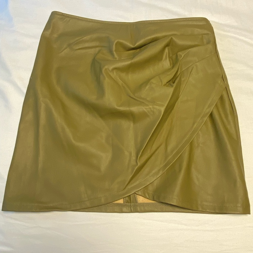MINI SKIRT